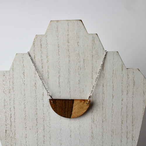 Oak Necklace