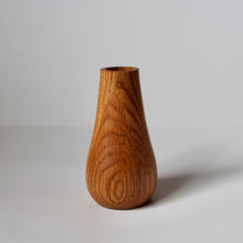 Load image into Gallery viewer, Red Oak Bud Vase