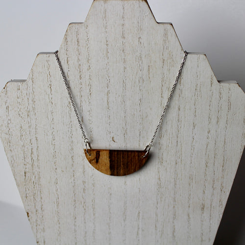 Oak Necklace